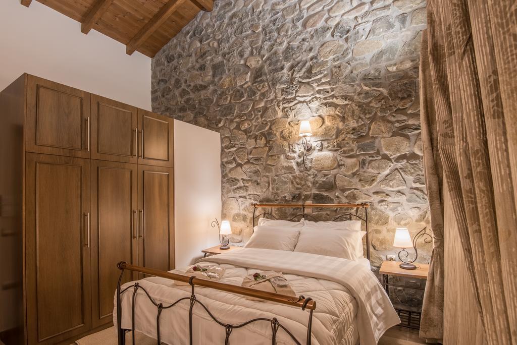 The View Village - Villas Suites & Spa Karpenisi Екстер'єр фото