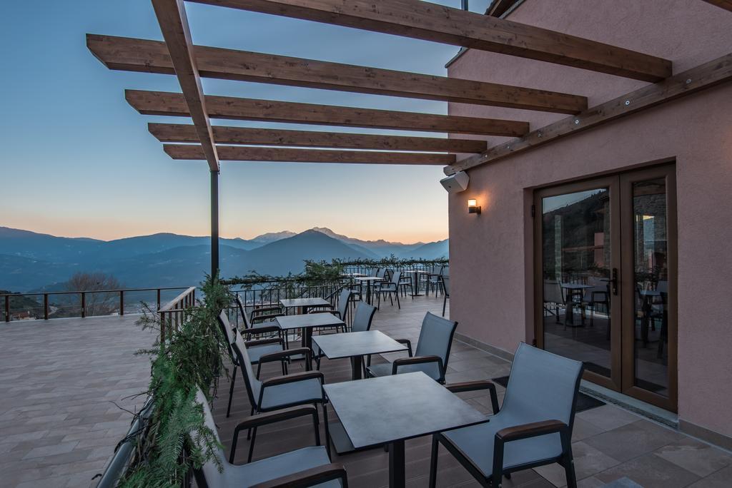 The View Village - Villas Suites & Spa Karpenisi Екстер'єр фото