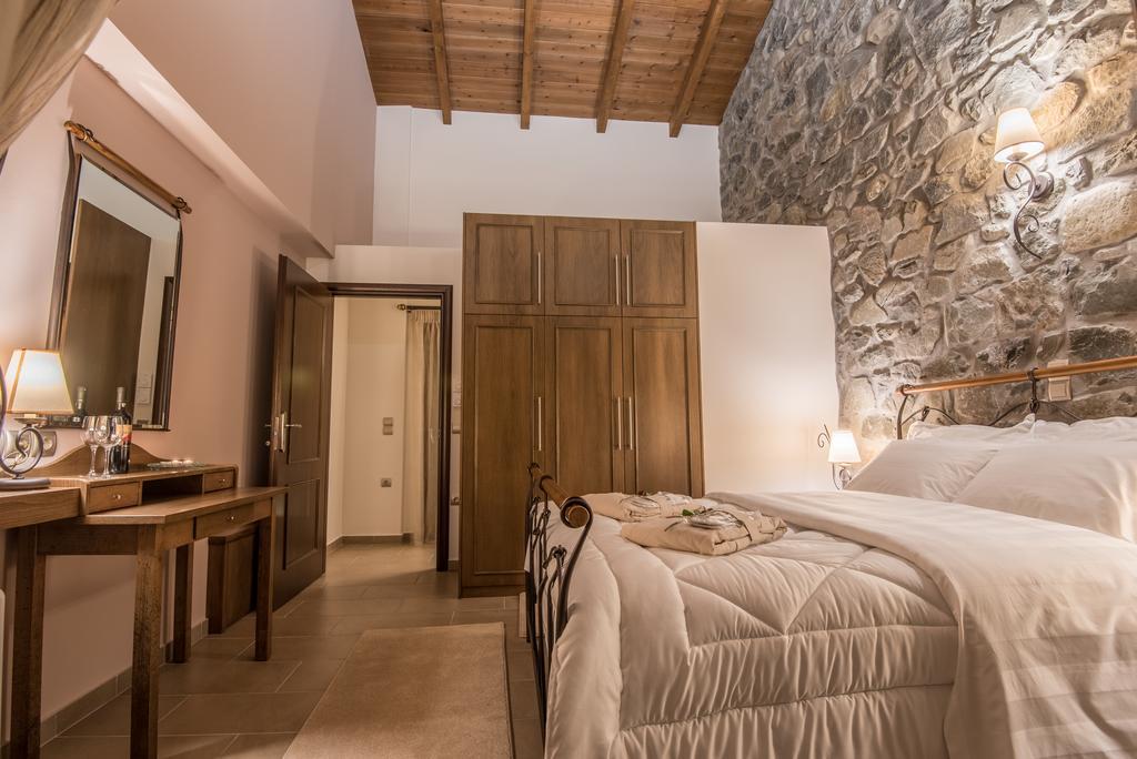 The View Village - Villas Suites & Spa Karpenisi Екстер'єр фото