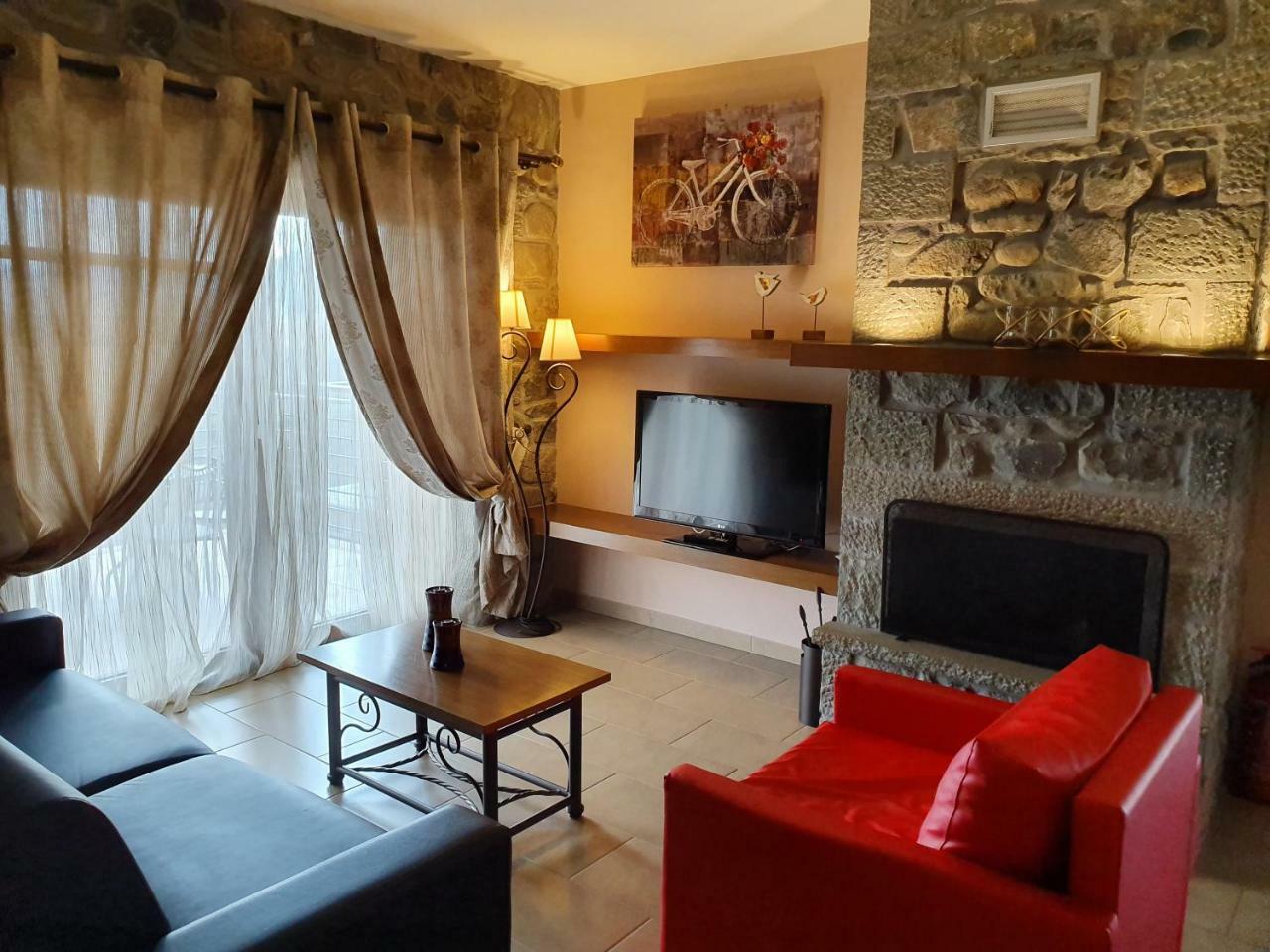 The View Village - Villas Suites & Spa Karpenisi Екстер'єр фото