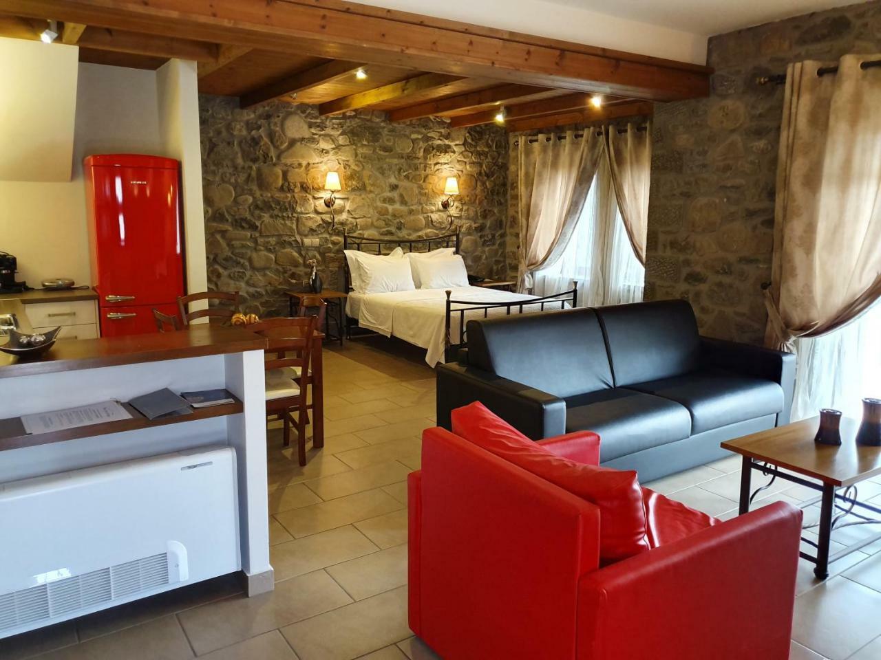 The View Village - Villas Suites & Spa Karpenisi Екстер'єр фото