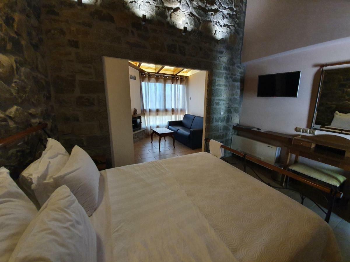 The View Village - Villas Suites & Spa Karpenisi Екстер'єр фото
