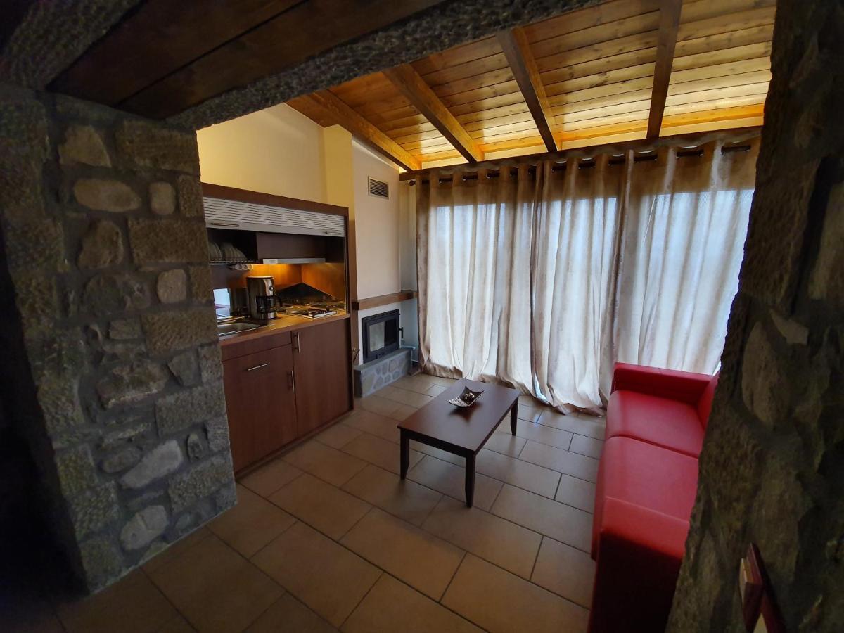 The View Village - Villas Suites & Spa Karpenisi Екстер'єр фото