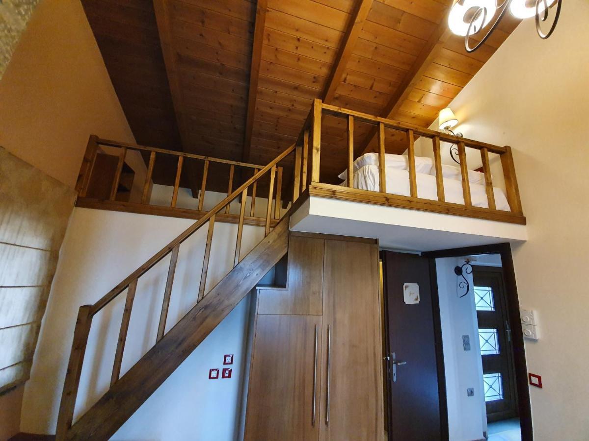The View Village - Villas Suites & Spa Karpenisi Екстер'єр фото